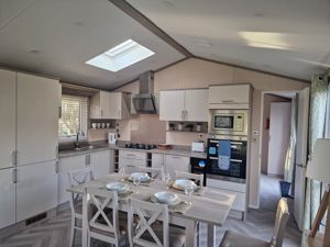 REGAL ARTISAN- click for photo gallery